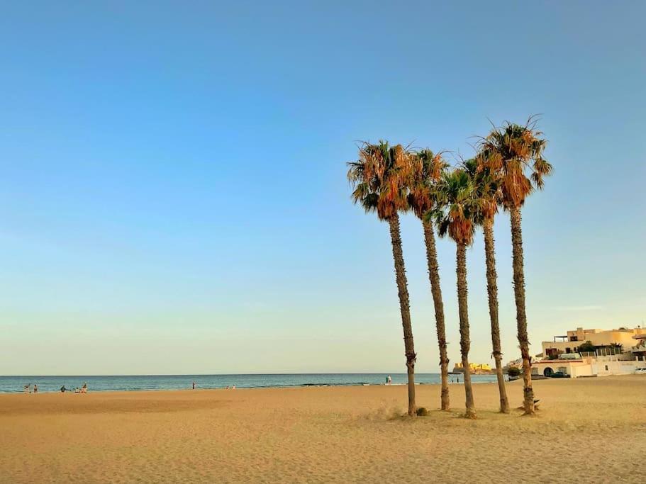 Ks Costa Mayka - San Jose - Kaleria Suites المظهر الخارجي الصورة