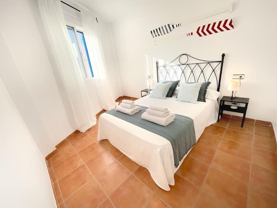 Ks Costa Mayka - San Jose - Kaleria Suites المظهر الخارجي الصورة