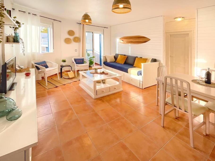 Ks Costa Mayka - San Jose - Kaleria Suites المظهر الخارجي الصورة