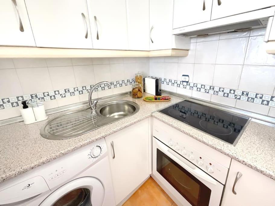 Ks Costa Mayka - San Jose - Kaleria Suites المظهر الخارجي الصورة